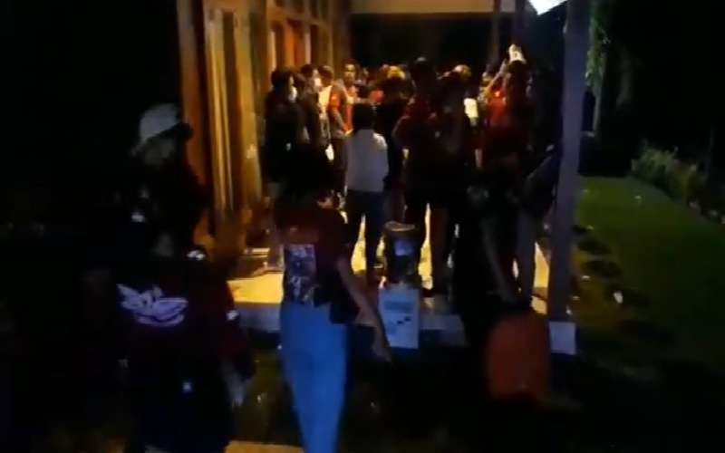 Picu Kerumunan, Acara Aniversary Motor Cross di Lombok Barat Dibubarkan Polisi