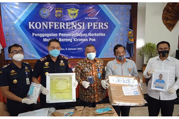 Sabu dari Nigeria Diselundupkan di Kotak Hiasan lewat Pos Internasional