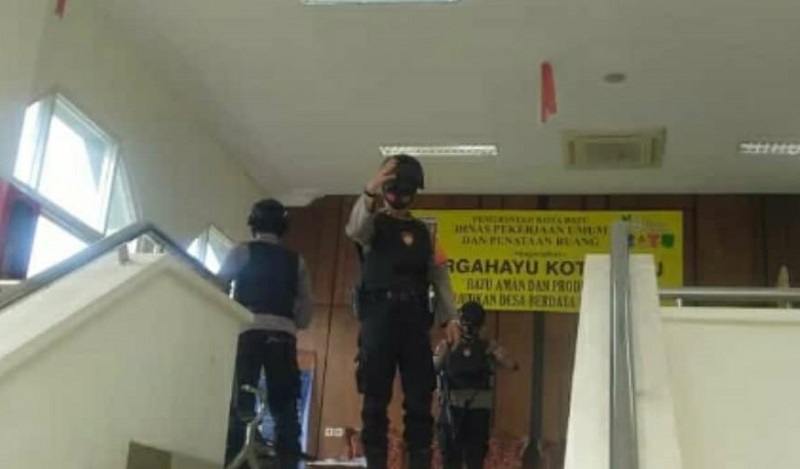Penyidik KPK Geledah 3 Kantor Dinas di Balai Kota Batu 