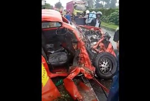 Korban Tewas Kecelakaan Mobil BPBD Lombok Timur Tabrak Truk Jadi 2 Orang