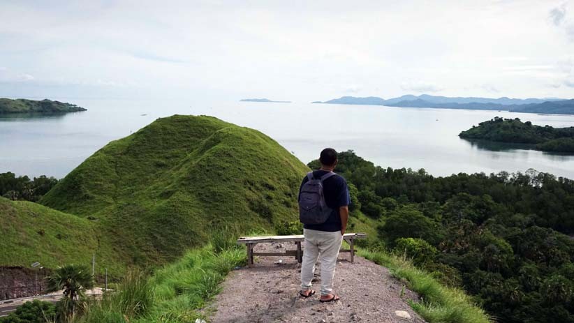 Bukit Amelia Labuan Bajo Sajikan Pemandangan Indah - Bagian 1