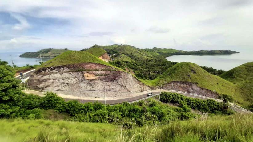 Bukit Amelia Labuan Bajo Sajikan Pemandangan Indah - Bagian 2