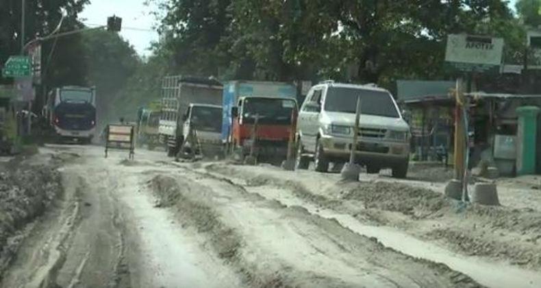 Perbaikan Jalan Rusak di Grobogan, Kemacetan Mengular 8 Kilometer 
