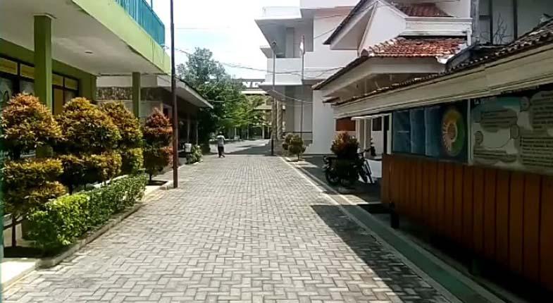 title Ini Aturan Meliput Kedatangan Abu Bakar Baasyir di Ponpes Ngruki Sukoharjo Ini Aturan Meliput Kedatangan Abu Bakar Baasyir di Ponpes Ngruki Sukoharjo