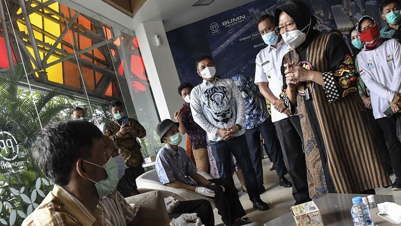 Tri Rismaharini Bantu Tunawisma Dapat Pekerjaan Baru di Bekasi - Bagian 2