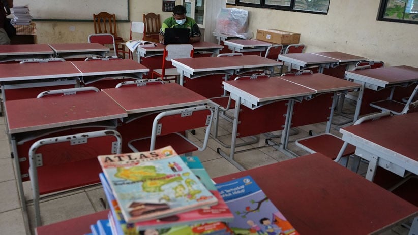 Potret Guru Sekolah Dasar di Tangsel Mengajar Online - Bagian 2