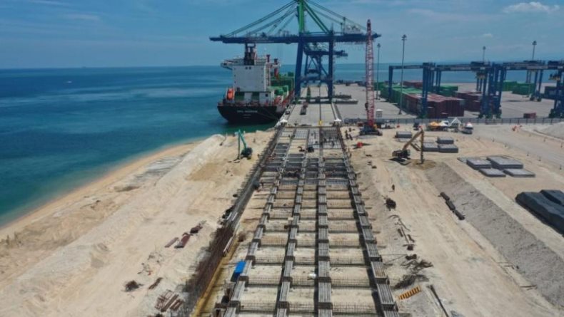 Ditargetkan Selesai Akhir 2022, Progres Pembangunan Makassar New Port ...