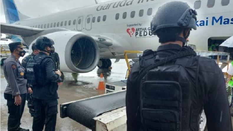 Vaksin Covid-19 Tahap Kedua Tiba di Bali, Dikawal Ketat Anggota Brimob