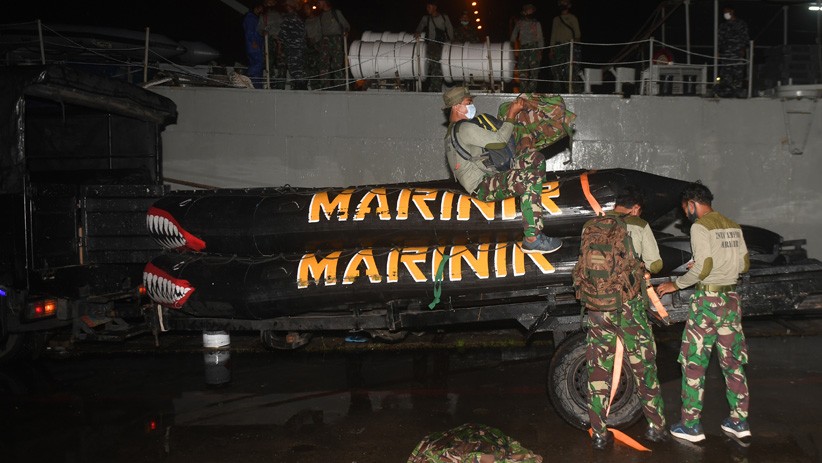 TNI AL Kerahkan Marinir Cari Pesawat Sriwijaya Air Jatuh di Kepulauan Seribu - Bagian 3