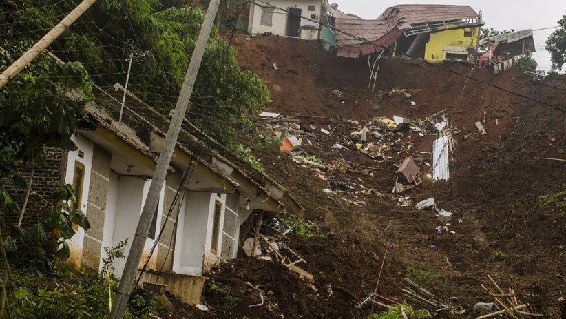 12 Orang Meninggal, Begini Kondisi Terkini Longsor Cimanggung Sumedang - Bagian 1
