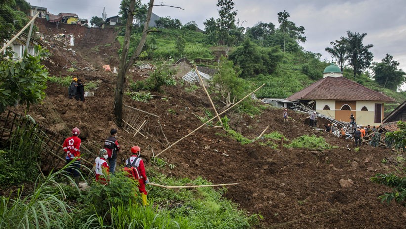 12 Orang Meninggal, Begini Kondisi Terkini Longsor Cimanggung Sumedang - Bagian 2
