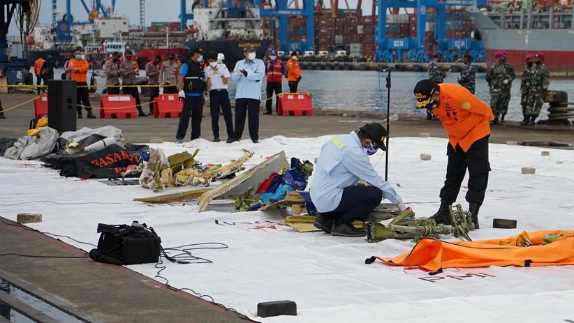 KNKT Kumpulkan Serpihan Pesawat Sriwijaya Air SJ 182 - Bagian 2