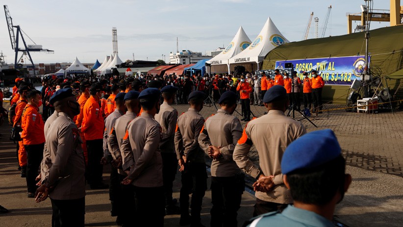 Sinyal Black Box Ditemukan, Pencarian Sriwijaya Air Kerahkan 2.600 Personel - Bagian 4
