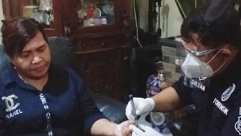 Tim DVI Ambil Sampel DNA Keluarga Korban Sriwijaya Air di Makassar