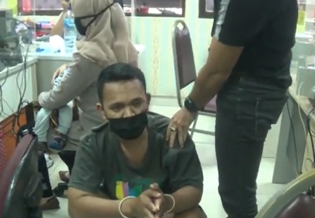 Ayah di Batam Aniaya Bayi 17 Bulan Hingga Patah Kaki Gegara Rewel 