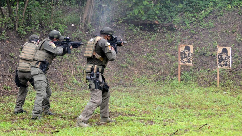 Aksi Prajurit Taifib 2 Marinir Latihan Menembak Tempur Reaksi  - Bagian 3
