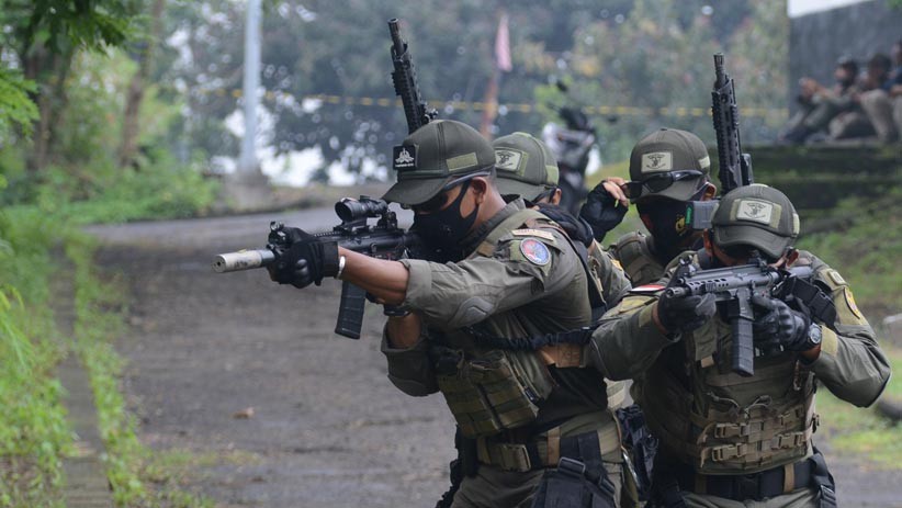 Aksi Prajurit Taifib 2 Marinir Latihan Menembak Tempur Reaksi  - Bagian 4