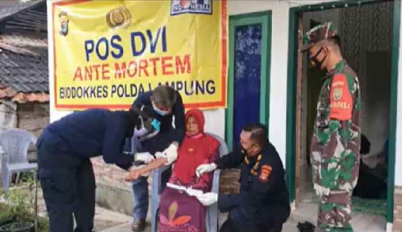 Polda Lampung Ambil Sampel DNA Keluarga 3 Penumpang Sriwijaya Air di Tulang Bawang Barat