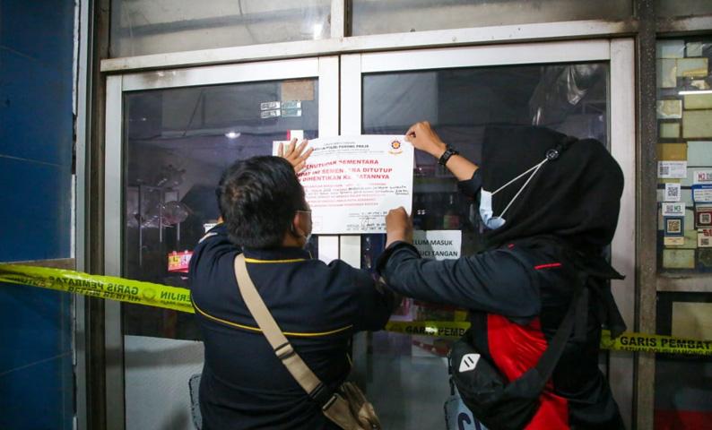 title Hari Pertama PPKM di Semarang: Segel Toko hingga Sanksi Nyanyi Indonesia Raya Hari Pertama PPKM di Semarang: Segel Toko hingga Sanksi Nyanyi Indonesia Raya