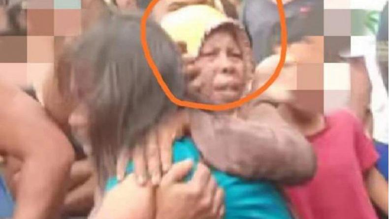 title Viral Aksi Heroik Emak-Emak di Labusel Selamatkan Penculik Anak dari Amukan Massa Viral Aksi Heroik Emak-Emak di Labusel Selamatkan Penculik Anak dari Amukan Massa