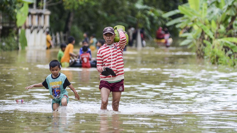Banjir Tasikmalaya Meluas, 400 Rumah Warga Terendam hingga 1,5 Meter - Bagian 2
