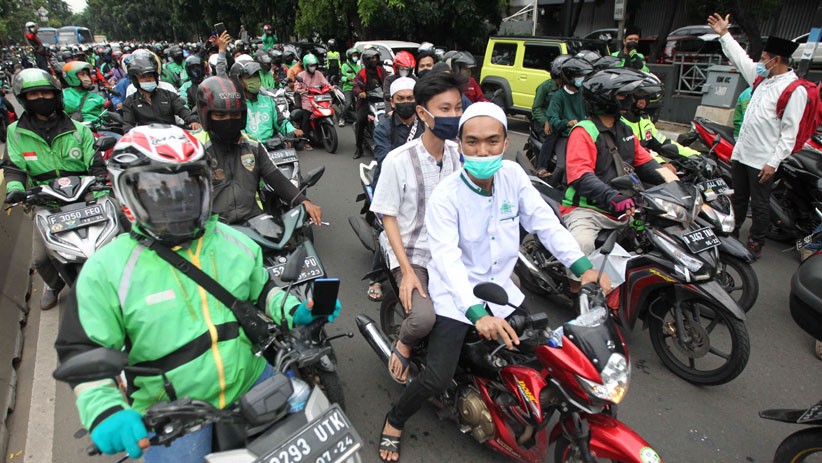 Jenazah Syekh Ali Jaber Tiba di Rumah Duka - Bagian 4