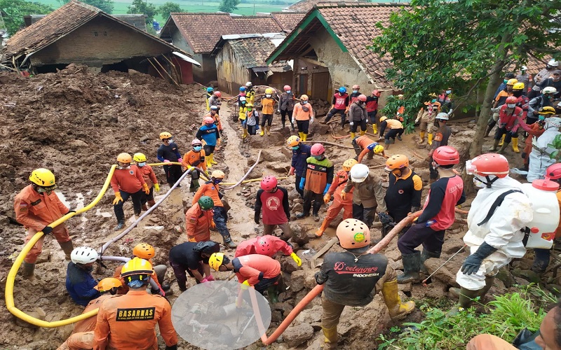 Basarnas Bandung Rilis Identitas 25 Korban Meninggal Longsor Cimanggung