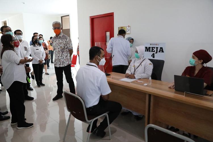 Begini Proses Panjang bagi Penerima Vaksin Covid-19 di Jateng