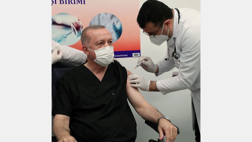 Presiden Turki Recep Tayyip Erdogan Disuntik Vaksin Covid-19 Sinovac - Bagian 3