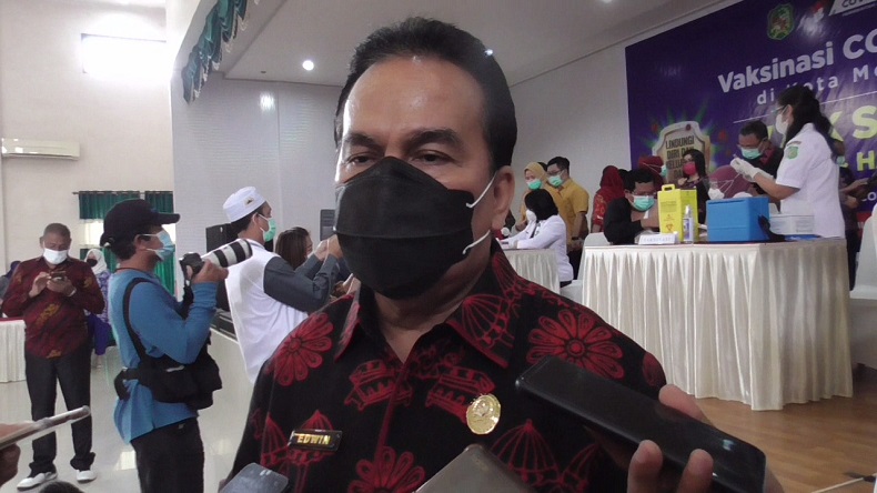 Vaksin Covid-19 Mulai Disuntikkan Bertahap ke 10.000 Tenaga Kesehatan di Medan