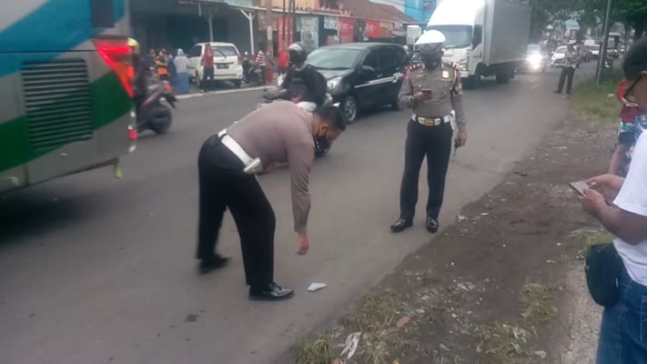 Remaja di Tasikmalaya Tabrak Ibu dan Anak hingga Tewas