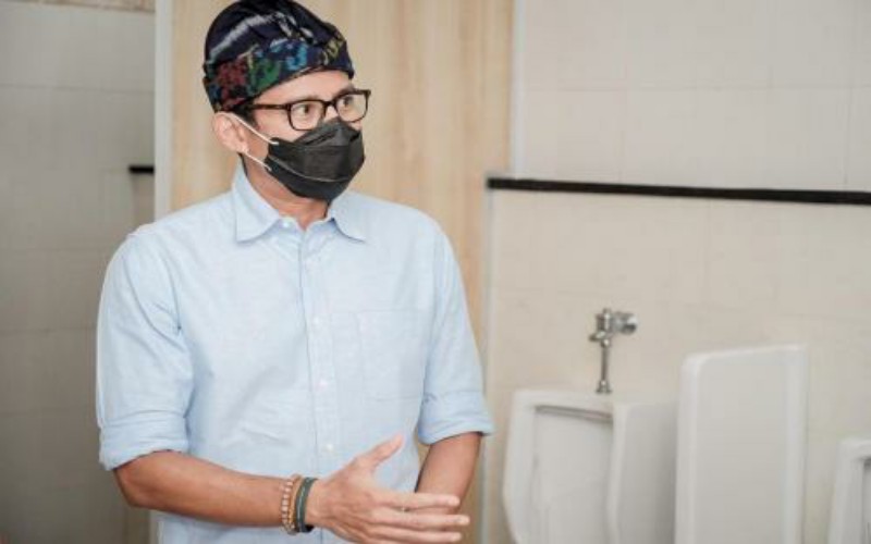 Sandi: Revitalisasi Sektor Wisata Dimulai dengan Toilet