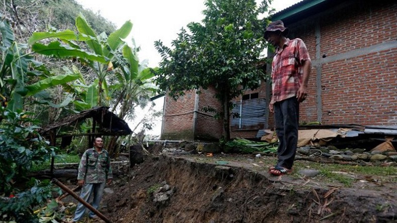    Teliti Tanah Bergerak di Aceh Besar, BMKG Pasang Seismometer Portabel