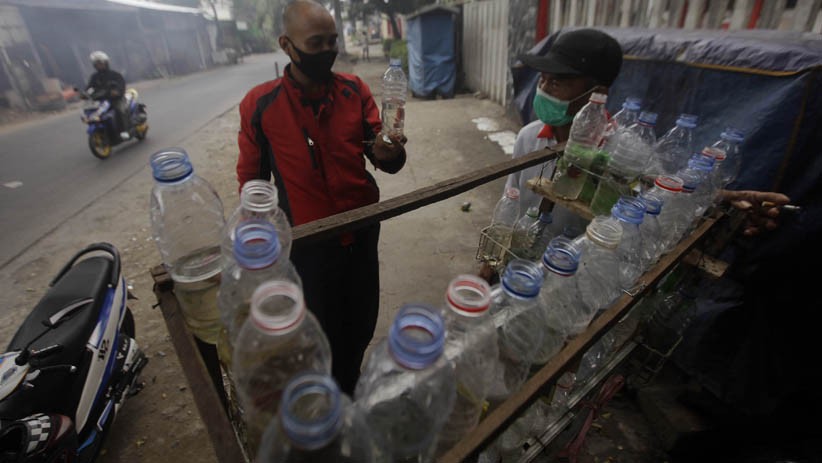 Sopir Angkot Banting Setir Jadi Penjual Ikan Cupang Keliling - Bagian 3