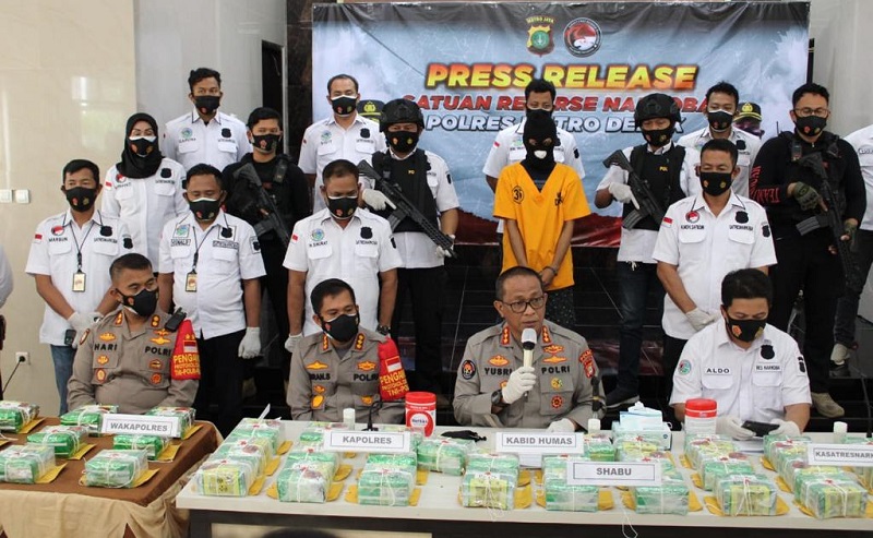 Polresta Depok Ungkap Peredaran 46 Kg Sabu dari Padang