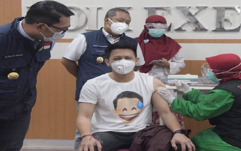 4.070 Nakes dan 69 Tokoh Masyarakat di Jawa Barat Sudah Disuntik Vaksin Covid-19