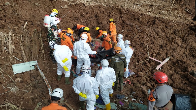 40 Orang Meninggal Akibat Longsor Cimanggung Telah Dievakuasi, Operasi SAR Ditutup