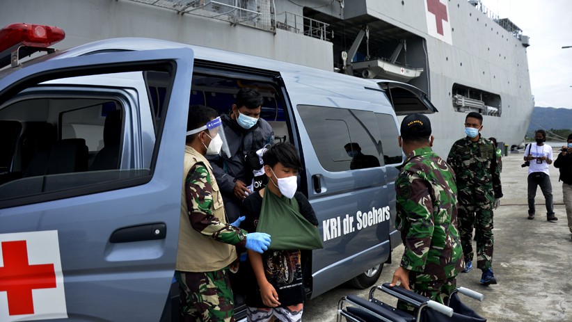 KRI dr Soeharso Merapat ke Mamuju, Rawat Korban Gempa Bumi Sulawesi Barat - Bagian 1