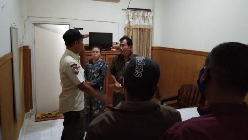 ASN Pemprov Sumbar Digerebek Istri dan Satpol PP di Hotel Tanpa Busana Bersama Perempuan