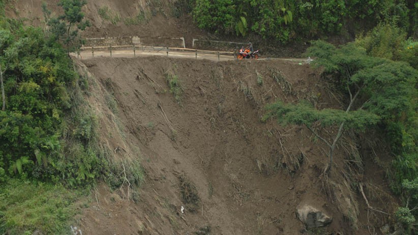 Jalan Desa di Kaki Gunung Merapi Rawan Longsor