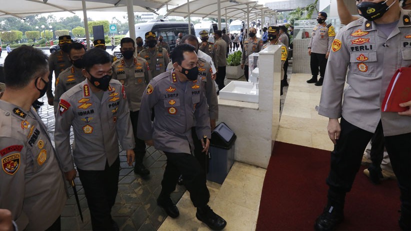 Jenderal Idham Azis Dampingi Komjen Listyo Sigit Prabowo Fit and Proper Test Calon Kapolri - Bagian 3