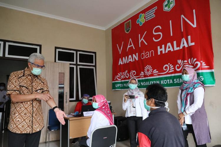 Vaksinasi di Jateng: 540 Nakes Harus Ditunda karena Komorbid, 285 Tak Hadir