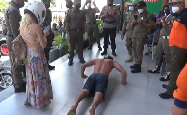 title Adu Argumen hingga Dihukum Push Up, Puluhan WNA di Bali Terjaring Razia Masker Adu Argumen hingga Dihukum Push Up, Puluhan WNA di Bali Terjaring Razia Masker
