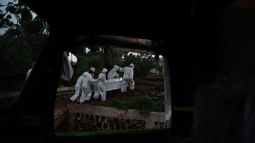 Baru 9 Hari Dibuka, TPU Srengseng Sawah Hampir Penuh - Bagian 3