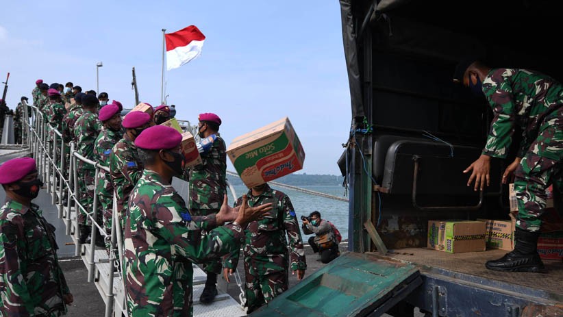 Koarmada II Kirim Bantuan untuk Korban Gempa Sulbar dengan KRI OWA 354 - Bagian 3