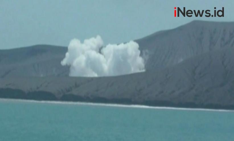 Gunung Anak Krakatau Erupsi, Embuskan Abu Vulkanik 200 Meter