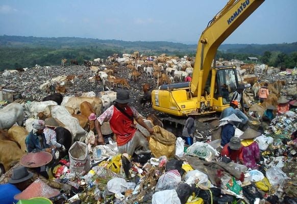 Produksi Sampah Purwakarta Tak Akurat, Volume Dihitung dengan Taksiran