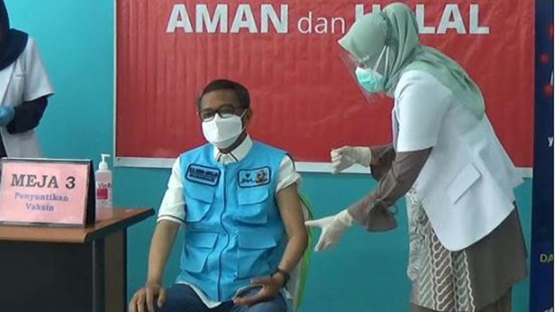 Sempat Tertunda, Gubernur Sulsel Nurdin Abdullah Disuntik Vaksin Covid-19 Sinovac