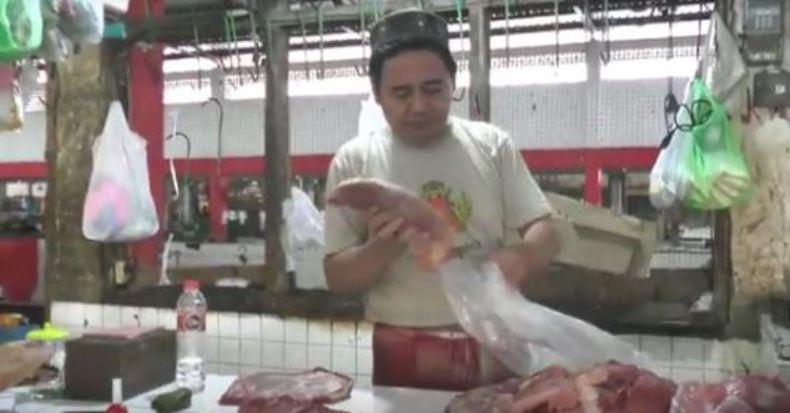 Dampak PPKM, Pedagang Daging Sapi di Pasar Semarang Sambat Sepi Pembeli 