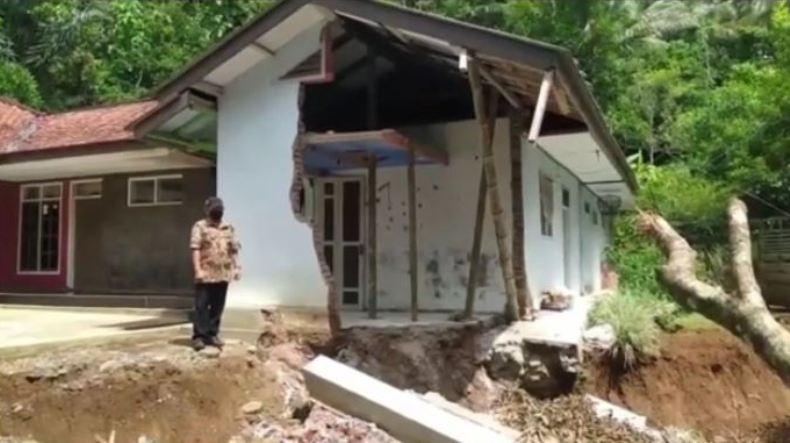 Tanah Bergerak di Panulisan Timur Cilacap, Satu Rumah Rusak Berat 